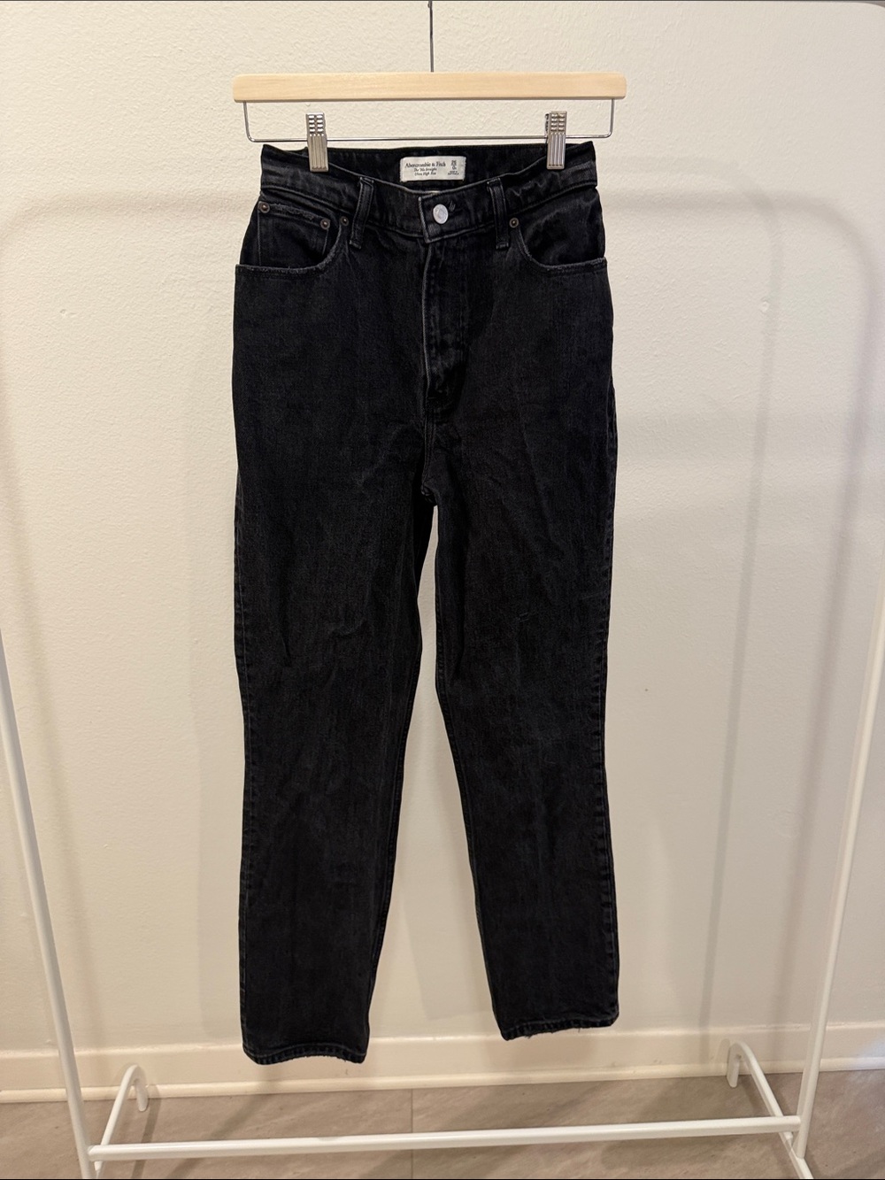 Abercrombie & Fitch Black High-Rise Straight Jeans